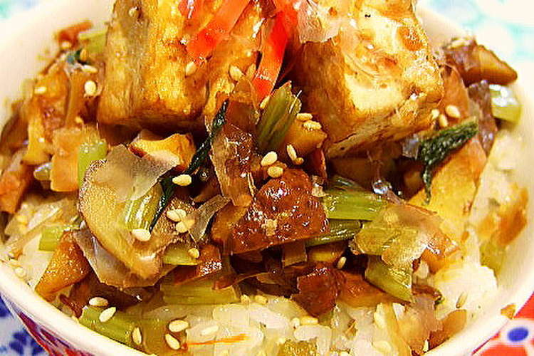 簡単 あまり野菜と揚げ丼ぶり レシピ 作り方 By みるくっきんぐ クックパッド 簡単おいしいみんなのレシピが350万品