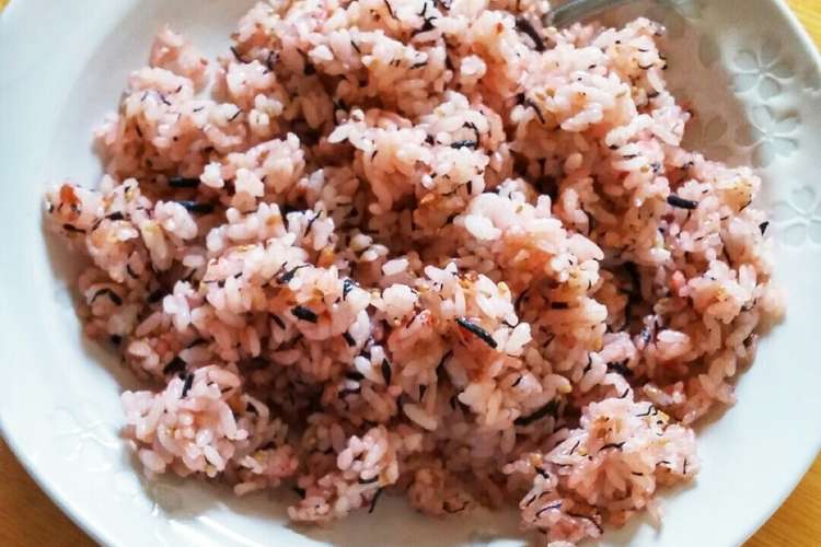 鶏ガラ素でコク旨 香ばし梅ひじき炒飯 レシピ 作り方 By Mindeulle クックパッド 簡単おいしいみんなのレシピが358万品