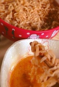 チキンラーメンアレンジ ピリ辛卵つけ麺！