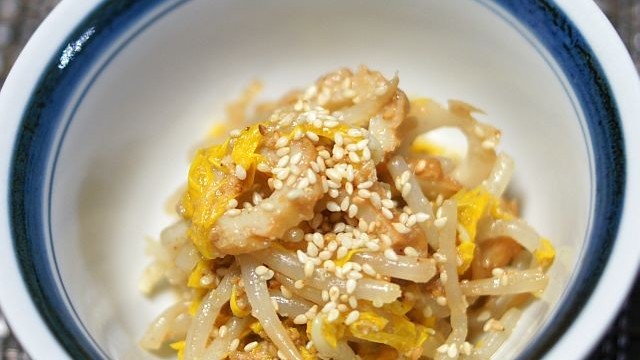 もやしと菊の花の胡麻酢和え レシピ 作り方 By Lliachloe クックパッド