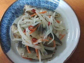 骨ごと食べられるあじの南蛮漬け