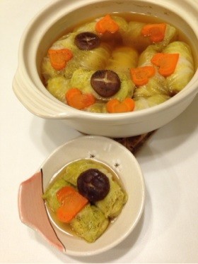 土鍋でロール白菜☆豆腐入りの画像