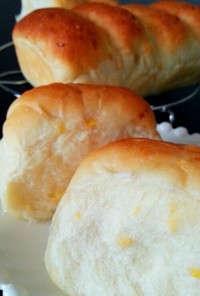 小さな山型パン☆チーズ＆コーン