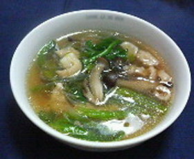 春雨スープ（鶏、ほうれん草、しめじ）の画像