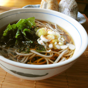 *ランチに*わかめ蕎麦*