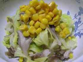 コーンと温野菜のサラダの画像