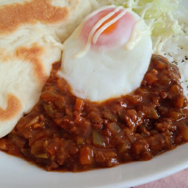 ナン に 合う カレー