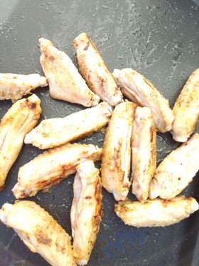 骨付きチキンのみそバターガーリツク焼き