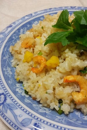給料日前のタイ風チャーハン