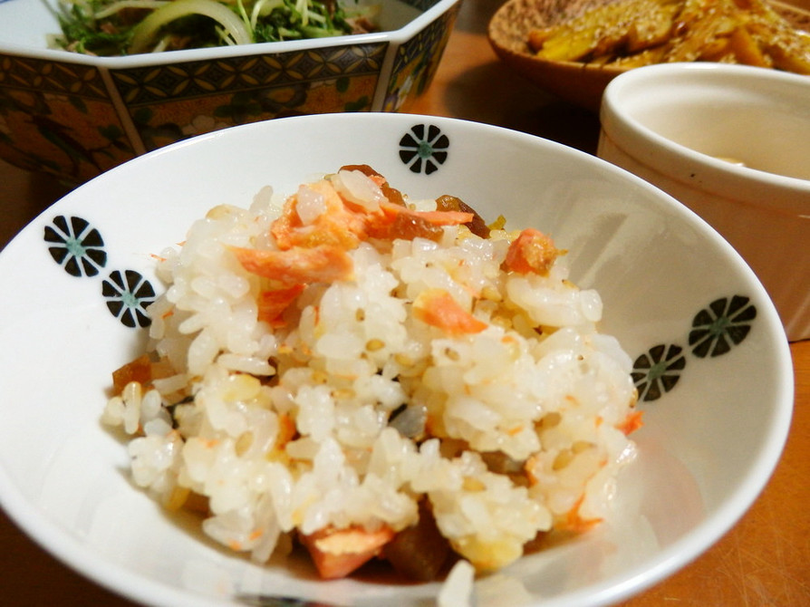 鮭と奈良漬けの混ぜご飯の画像