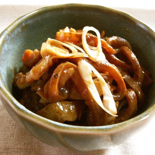 アケビの皮を味噌炒め レシピ 作り方 By あいちばー クックパッド 簡単おいしいみんなのレシピが360万品