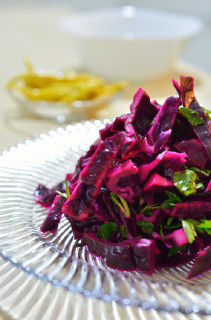 トルコの家庭料理☆紫キャベツの即席漬けの画像