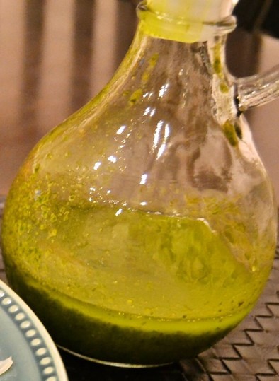 バジルオイル　Pesto Oilの写真