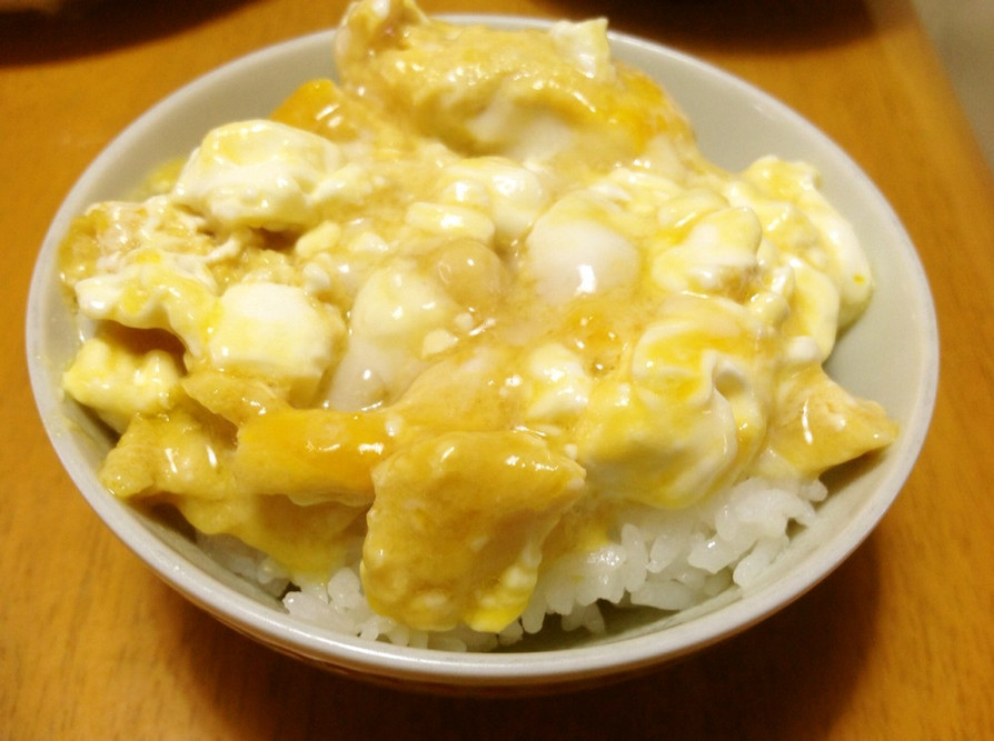 簡単ふわふわチーズ卵♡卵ご飯♪の画像