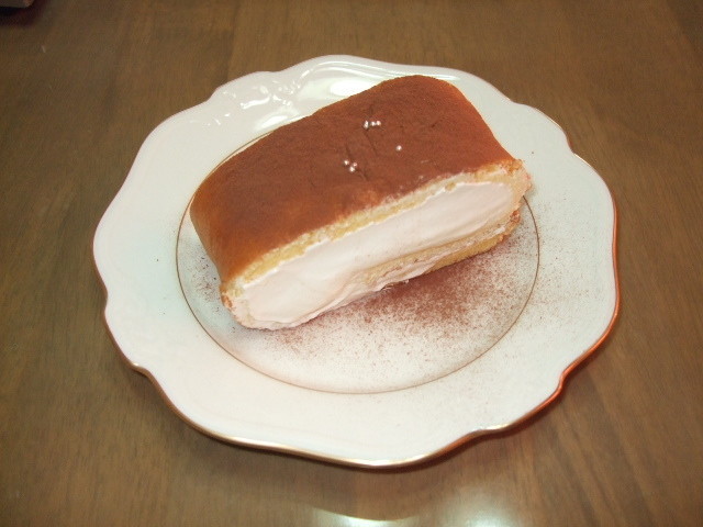 ミルク風味のロールケーキの画像