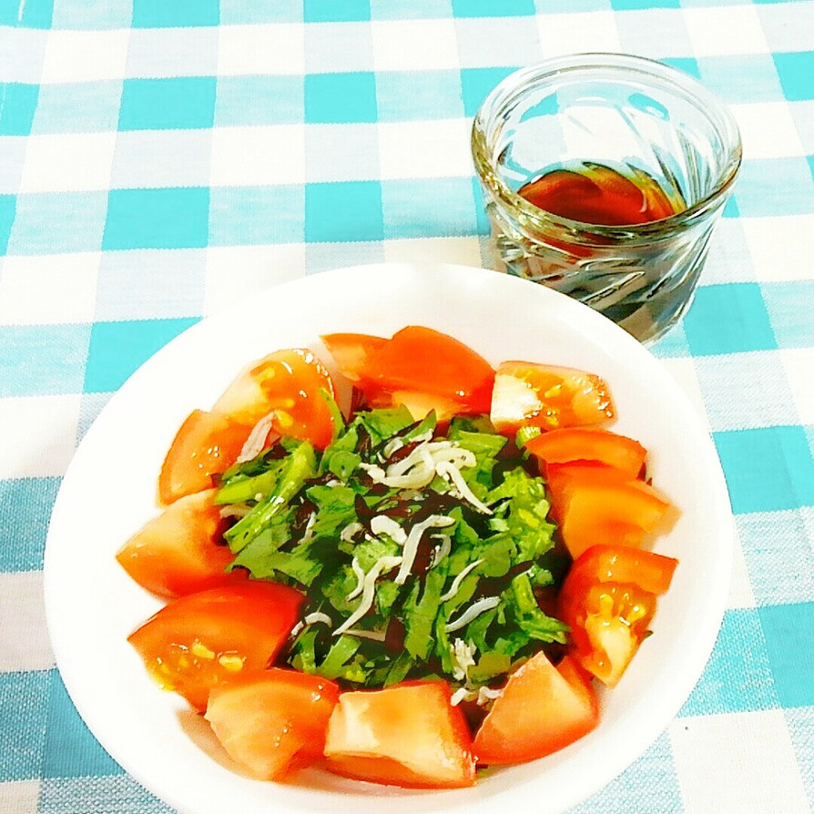 ひじきと菊菜(春菊)・トマトのサラダ♪の画像