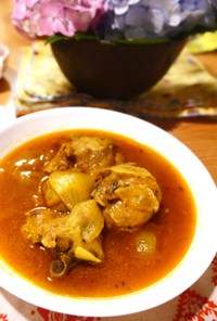 ネパール料理＝骨付き鶏のスタミナスープ