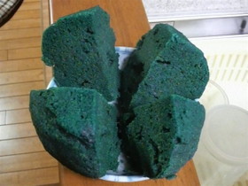紫芋の蒸しケーキ+アルカリイオン水