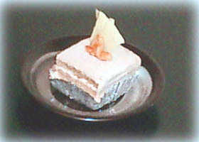 紅茶のケーキの画像