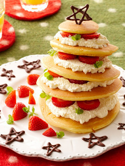 ホットケーキで作る簡単クリスマスケーキの画像