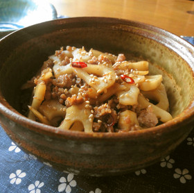 *後一品に*豚ひき肉と蓮根の炒め物*