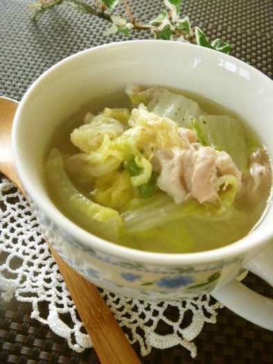 白菜と豚バラ☆食べる生姜スープの写真
