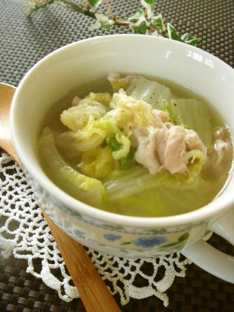 白菜と豚バラ☆食べる生姜スープの画像