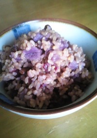 紫さつまいも・黒千石大豆・小豆トリオ玄米