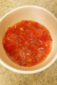 お酢とトマトで手作りドレッシング！減塩