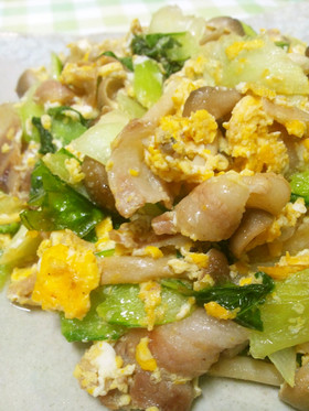 チンゲン菜と豚バラの玉子炒め