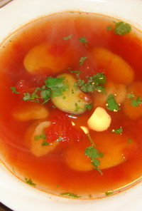 あっさりピリ辛♪薩摩芋のトマトのスープ