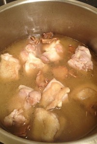 胡麻油と生姜でぽかぽか鶏スープ（麻油鶏）
