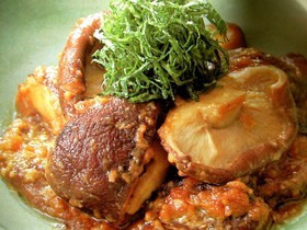 椎茸の味噌バター炒め 青じそてんこ盛りw