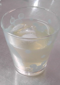 緑茶入りレモン水