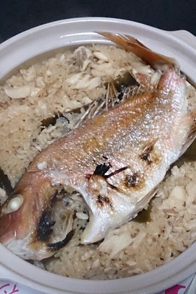 簡単、美味く、豪華に♪鯛の塩焼きで鯛めし