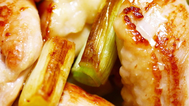 鶏もも肉がぷりぷり 串なし 塩焼き鳥 レシピ 作り方 By ほっこり の クックパッド 簡単おいしいみんなのレシピが361万品