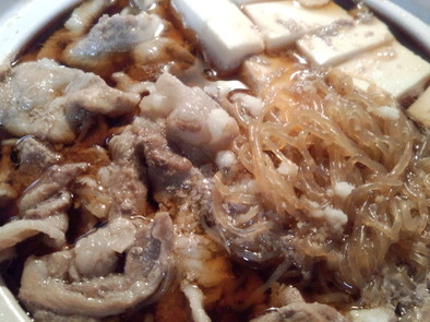 スタミナ肉豆腐鍋の写真