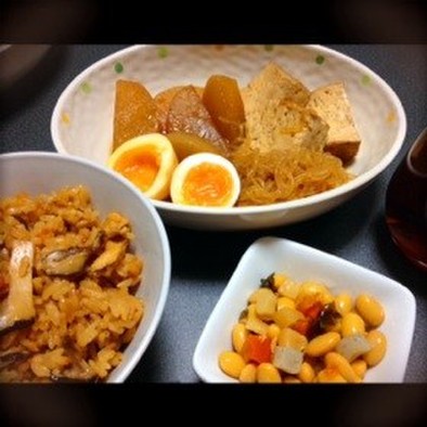 大根と焼き豆腐と半熟たまごの煮物♡の写真