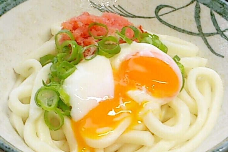 丸亀製麺ごっこ 熱々 明太釜玉うどん レシピ 作り方 By しじみ24 クックパッド 簡単おいしいみんなのレシピが353万品