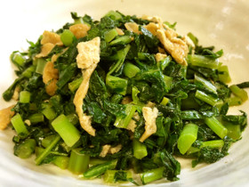 大根の葉と油揚げの炒め物