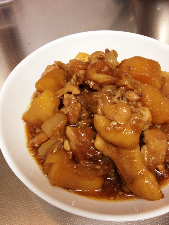 韓国料理 鶏手羽元の辛くないダットリタンの画像