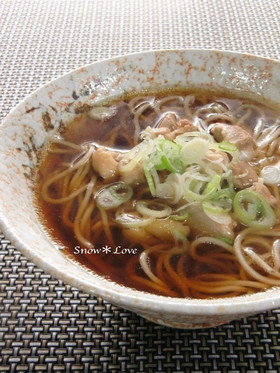 寒い日はあったかおつゆで*鶏肉のかけ蕎麦