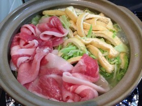 千切りキャベツと豚肉のはりはり鍋風