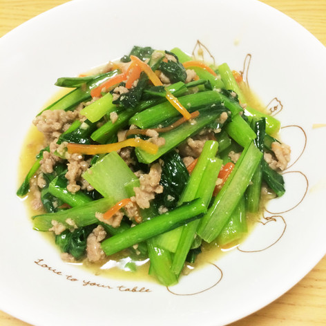 簡単☆小松菜と挽き肉の中華風味噌炒め