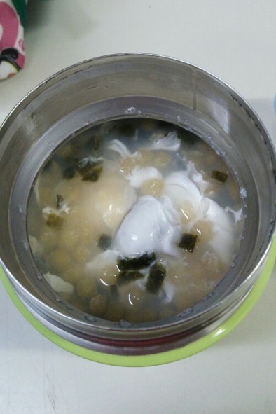 お茶漬けの素と押し麦でスープジャーランチの写真