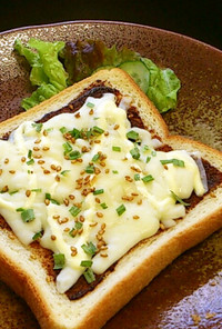 甜麺醤★実は美味しいチーズ甘味噌トースト
