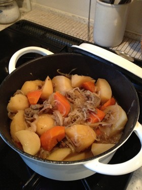 CASTPOT(無水鍋)で肉じゃが