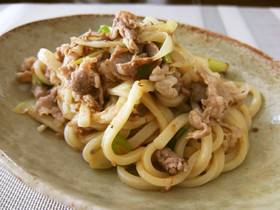塩麹豚&炒めネギの絶品アレンジ焼きうどん