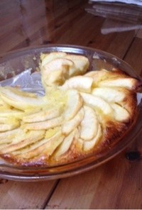リンゴとサワークリームの焼きケーキ