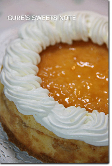 洋梨のスフレチーズケーキ の写真